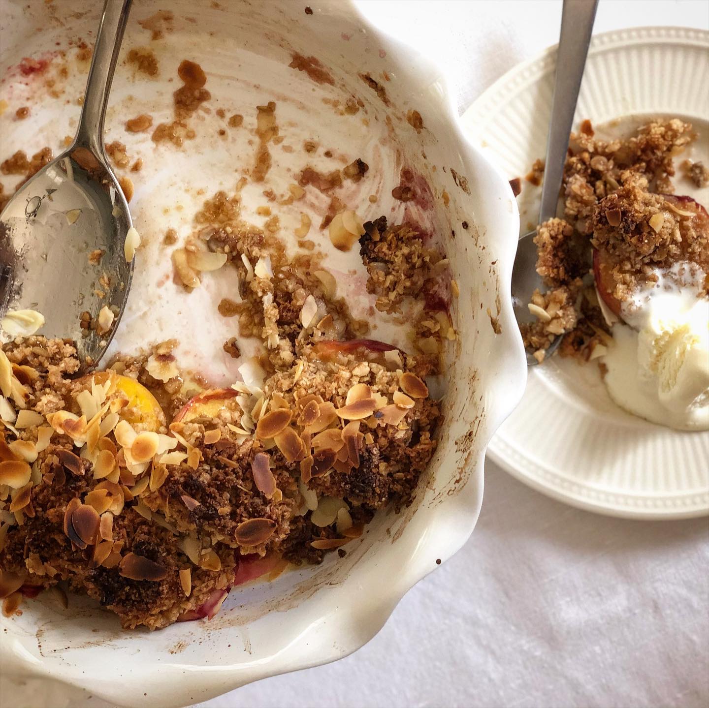 Roasted Peaches with Nut Crumble