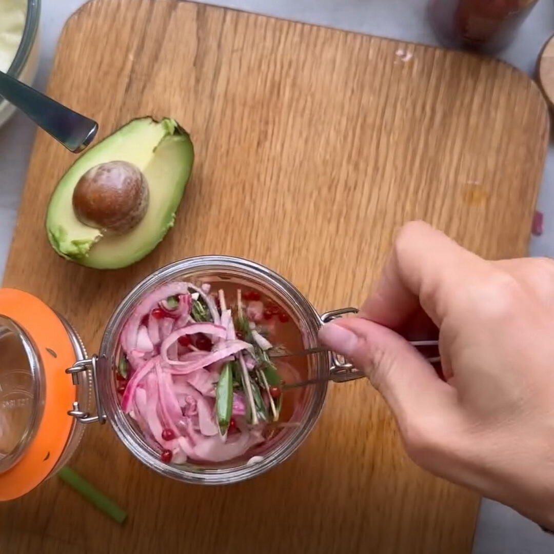 Quick Pickled Red Onions